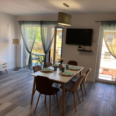 Szeged Gyoengye Delux Apartment ภายนอก รูปภาพ
