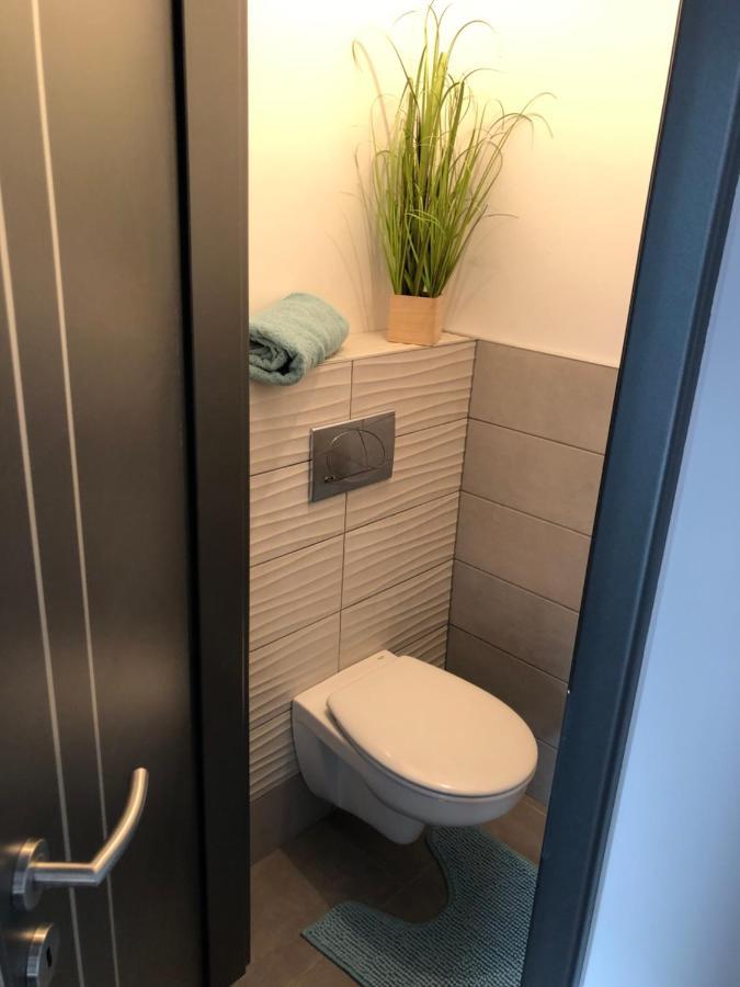 Szeged Gyoengye Delux Apartment ภายนอก รูปภาพ
