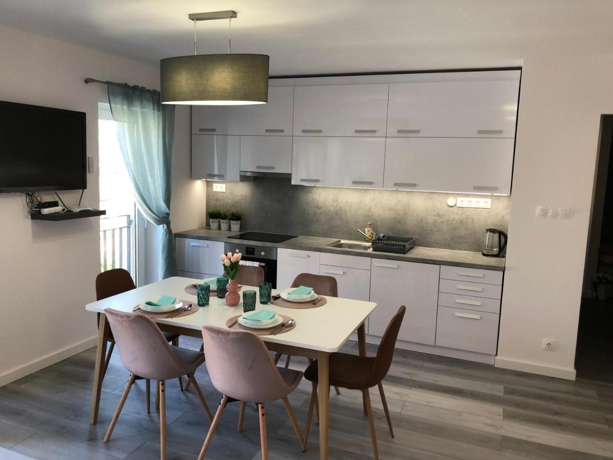 Szeged Gyoengye Delux Apartment ภายนอก รูปภาพ